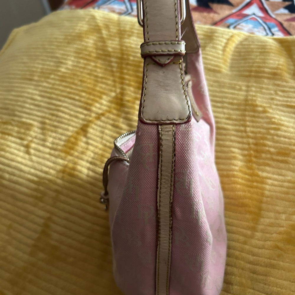 Dooney & Bourke